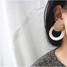 Minimalist Temperament Vintage Plush Ball Stud Earrings - socialblingz